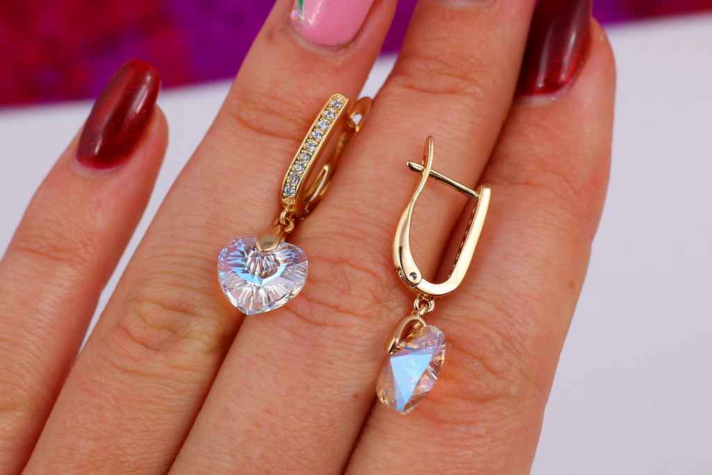 Серьги подвески Xuping Jewelry Сваровски с белыми камнями хамелеонами в форме сердечка 3 см золотистые
Серьги подвески Xuping Jewelry Сваровски с белыми камнями хамелеонами в форме сердечка 3 см золотистые