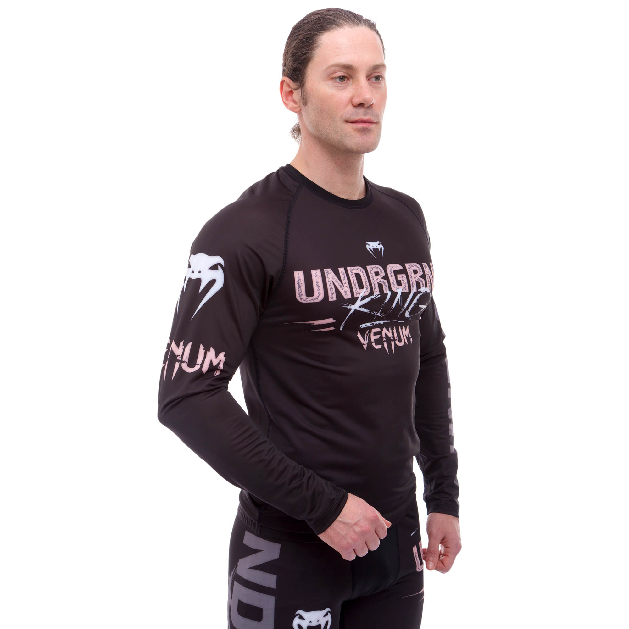 Рашгард с длинным рукавом Venum UNDRGBND 9510 (PL, эластан, р-р XL 48-50 , темно-бордовый)
Рашгард с длинным рукавом Venum UNDRGBND 9510 (PL, эластан, р-р XL 48-50 , темно-бордовый)