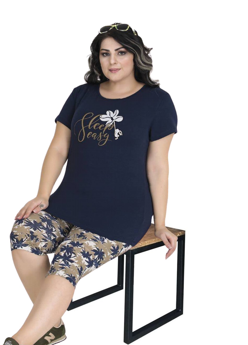 Капри и футболка женские Teknur Текнур, темно-синий, 50-52 (8158)
Капри и футболка женские Teknur Текнур, темно-синий, 50-52 (8158)