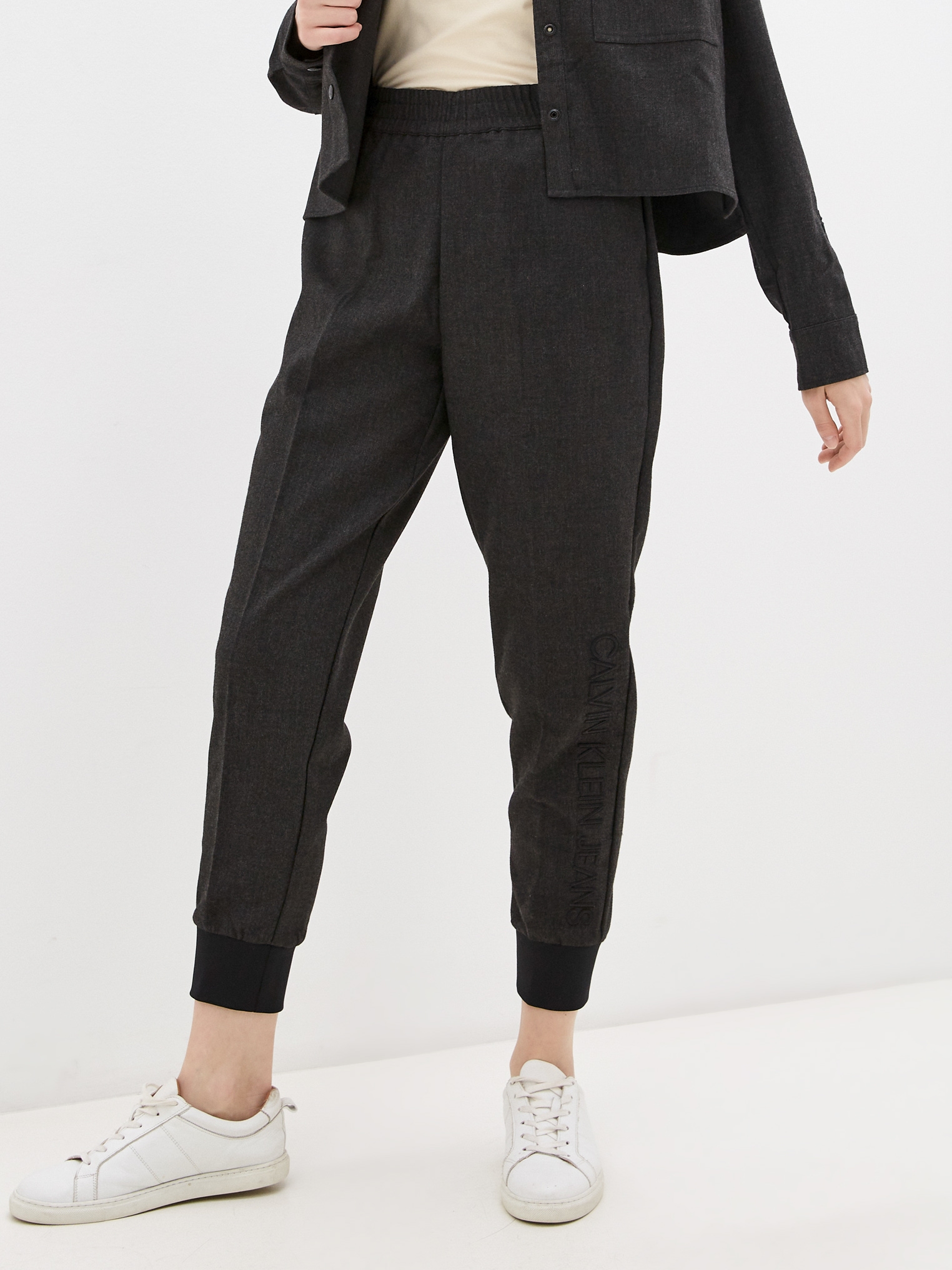 Брюки Calvin Klein Jeans J20J216587-PCK Серые, Брюки Calvin Klein Jeans J20J216587-PCK S Серые
Брюки Calvin Klein Jeans J20J216587-PCK Серые, Брюки Calvin Klein Jeans J20J216587-PCK S Серые