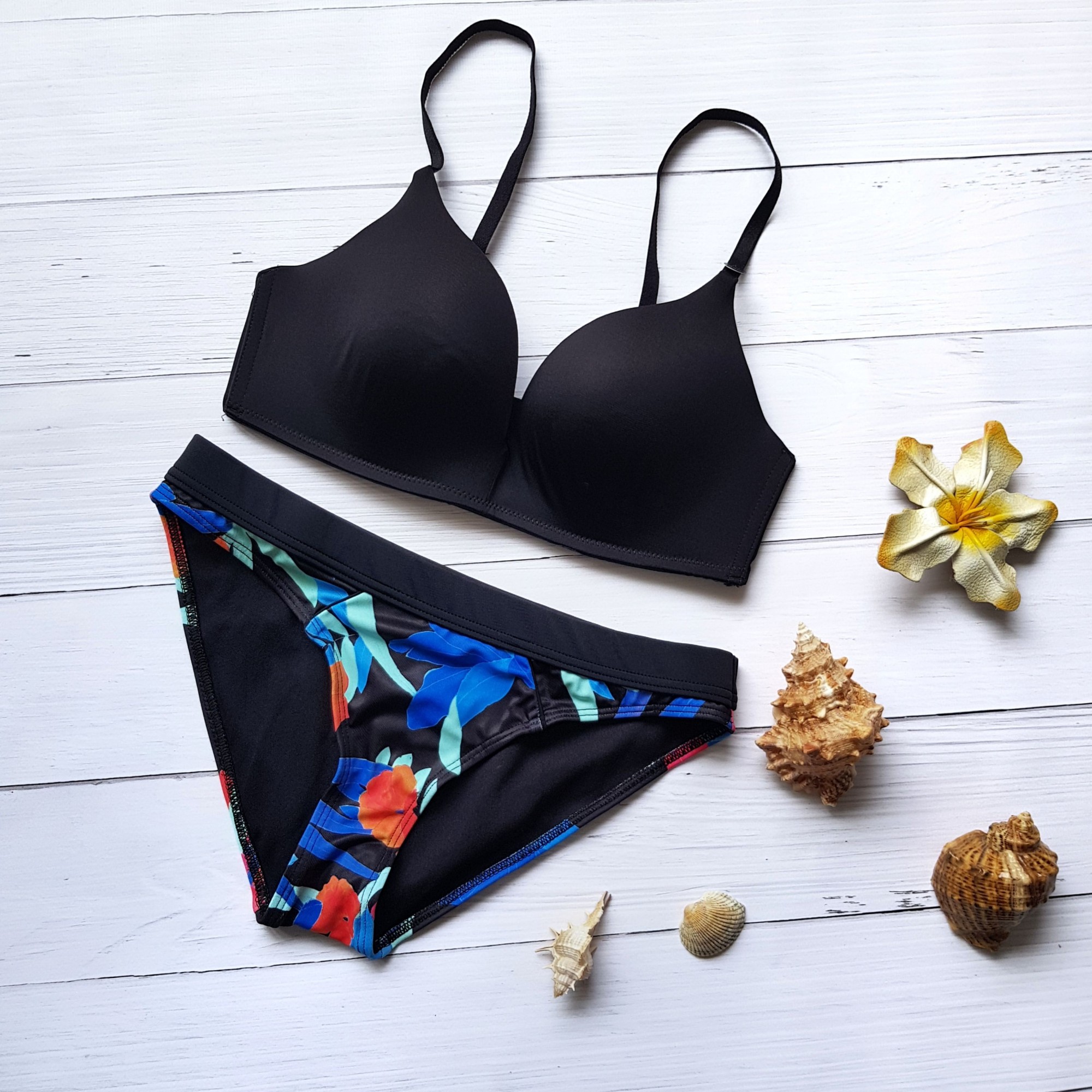Купальник раздельный черный с цветными трусиками Asos Swim 8643, Купальник раздельный черный с цветными трусиками Asos Swim 8643 M (44)
Купальник раздельный черный с цветными трусиками Asos Swim 8643, Купальник раздельный черный с цветными трусиками Asos Swim 8643 M (44)