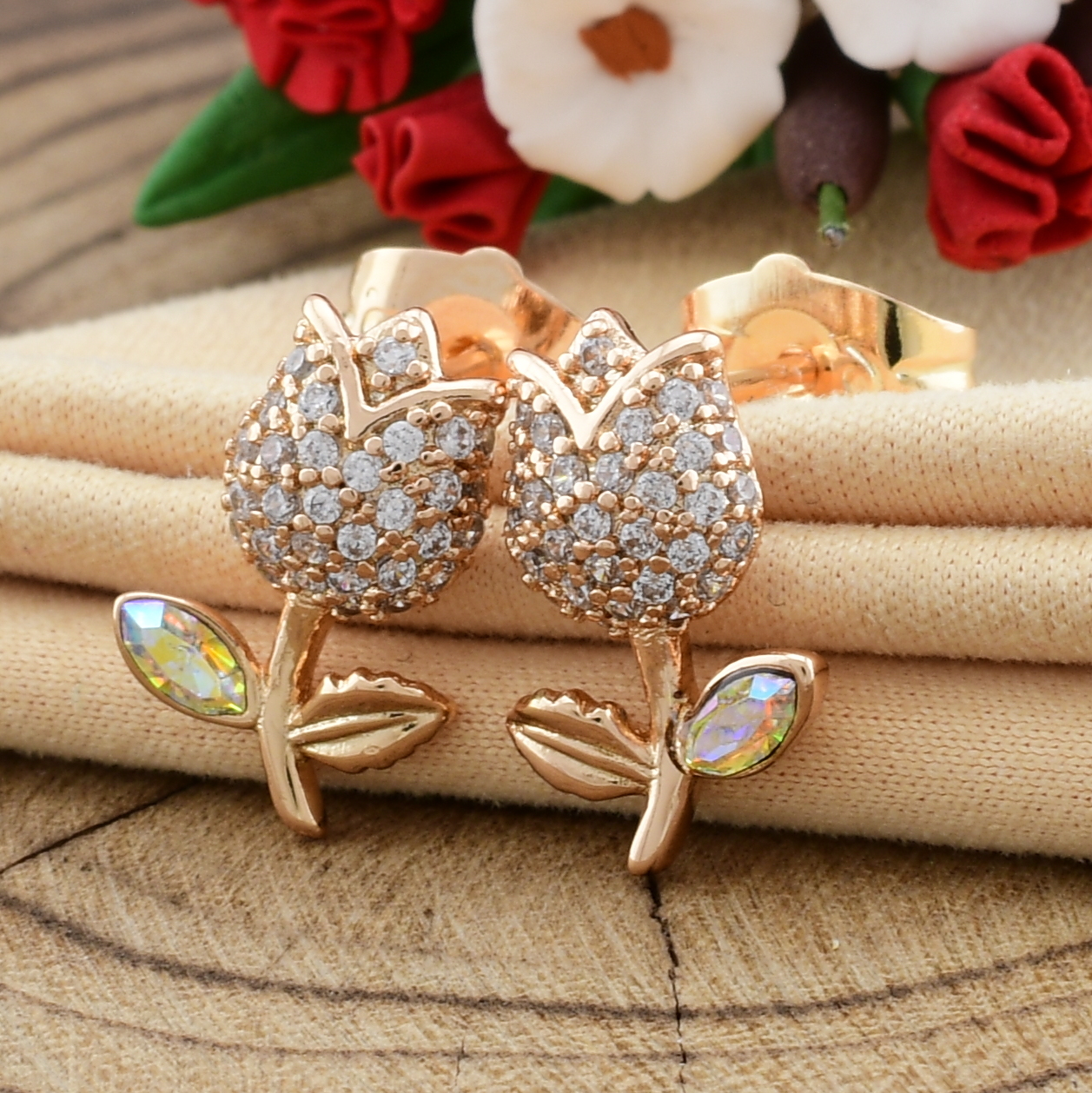 Серьги Xuping Swarovski 27647 размер 12х7 мм вес 1.8 г белые фианиты позолота 18К
Серьги Xuping Swarovski 27647 размер 12х7 мм вес 1.8 г белые фианиты позолота 18К