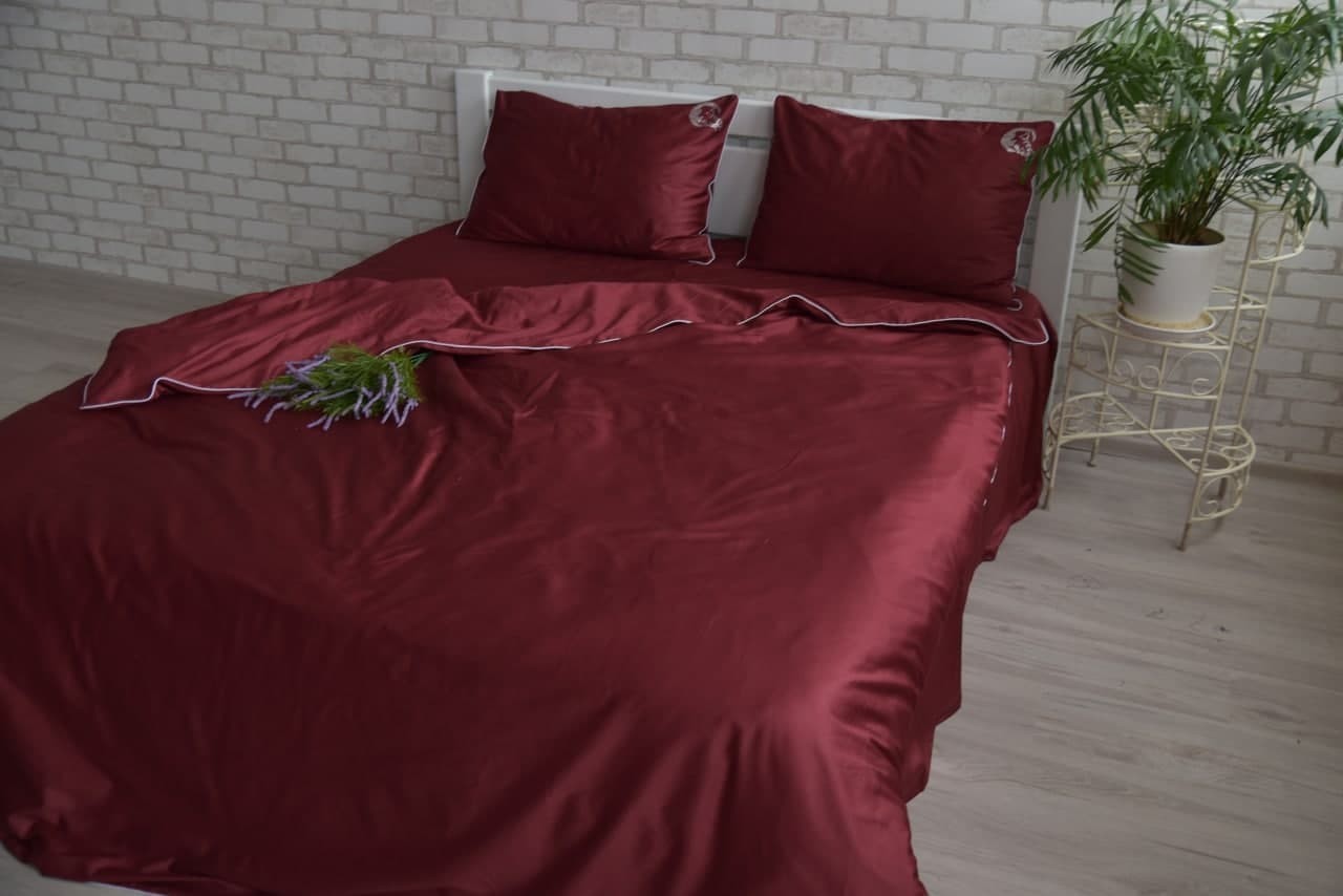 Комплект постельного белья Dreamcat из Турецкого Сатина со стразами Эммануэль Семейный(наволочки 70х70)
Комплект постельного белья Dreamcat из Турецкого Сатина со стразами Эммануэль Семейный(наволочки 70х70)