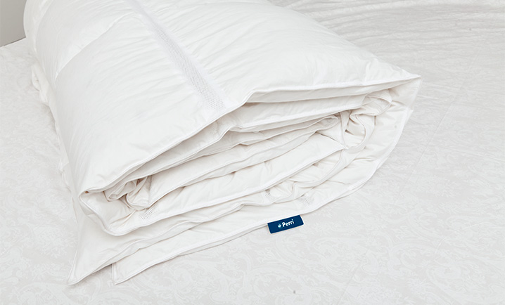 Одеяло пуховое Perri Soft серый пух с сеточкой зима 172х205
Одеяло пуховое Perri Soft серый пух с сеточкой зима 172х205