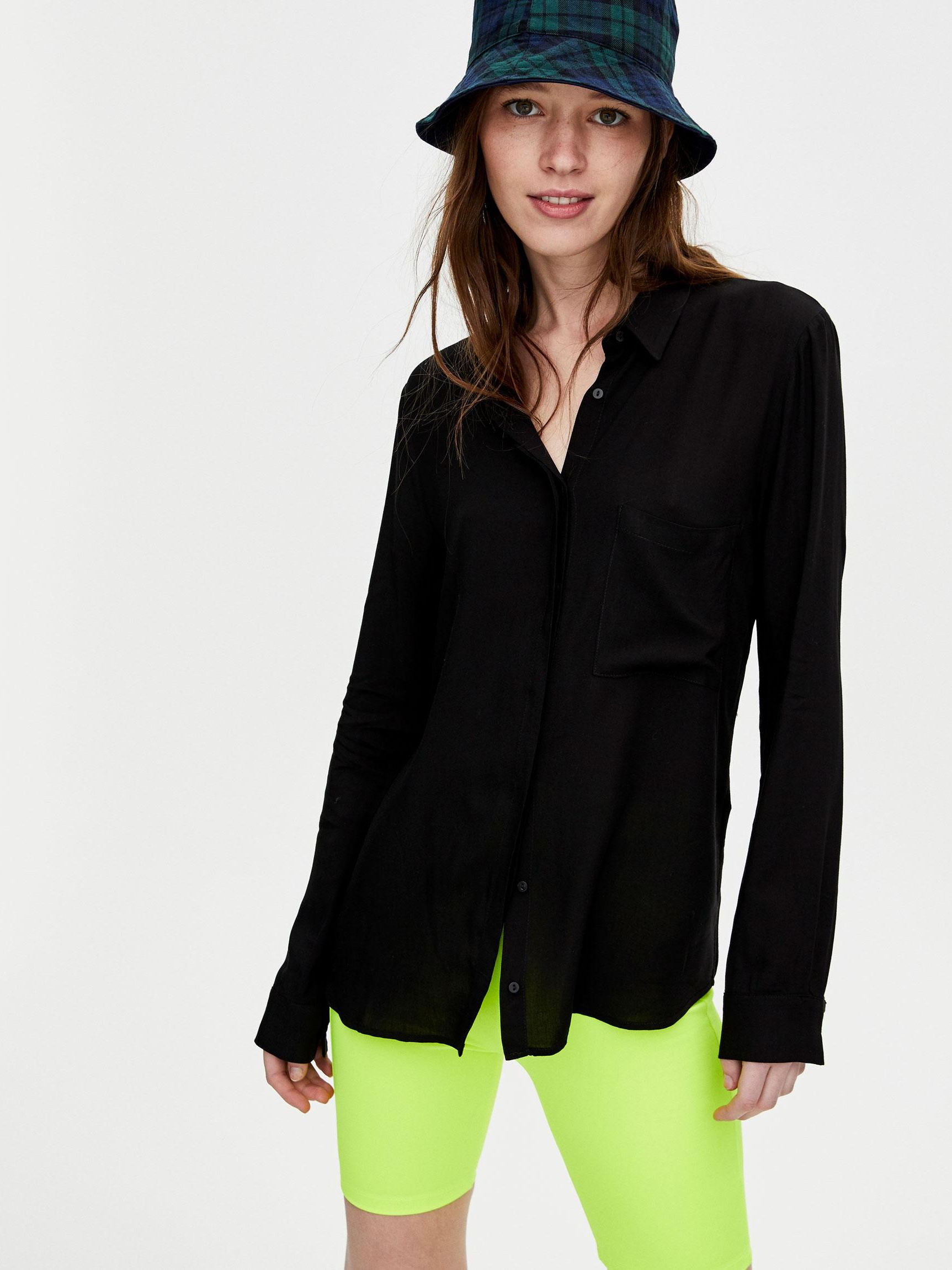 Рубашка Pull & Bear XAZ240169ZLEK Черная, Рубашка Pull & Bear XAZ240169ZLEK M Черная
Рубашка Pull & Bear XAZ240169ZLEK Черная, Рубашка Pull & Bear XAZ240169ZLEK M Черная