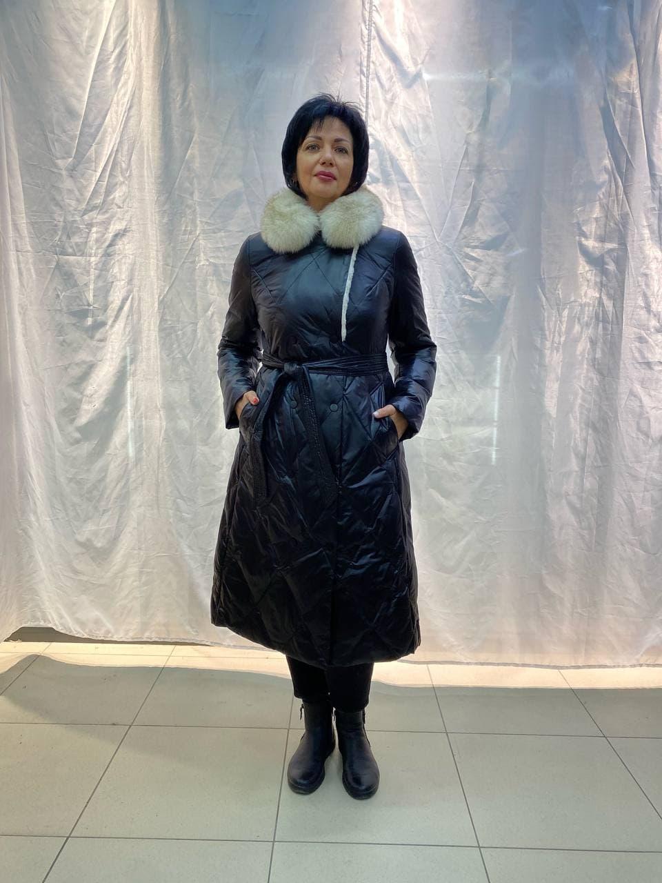 Женский зимний пуховик Vivilona (Max Mara) - 6303 с воротником из натурального меха Черный 3XL
Женский зимний пуховик Vivilona (Max Mara) - 6303 с воротником из натурального меха Черный 3XL