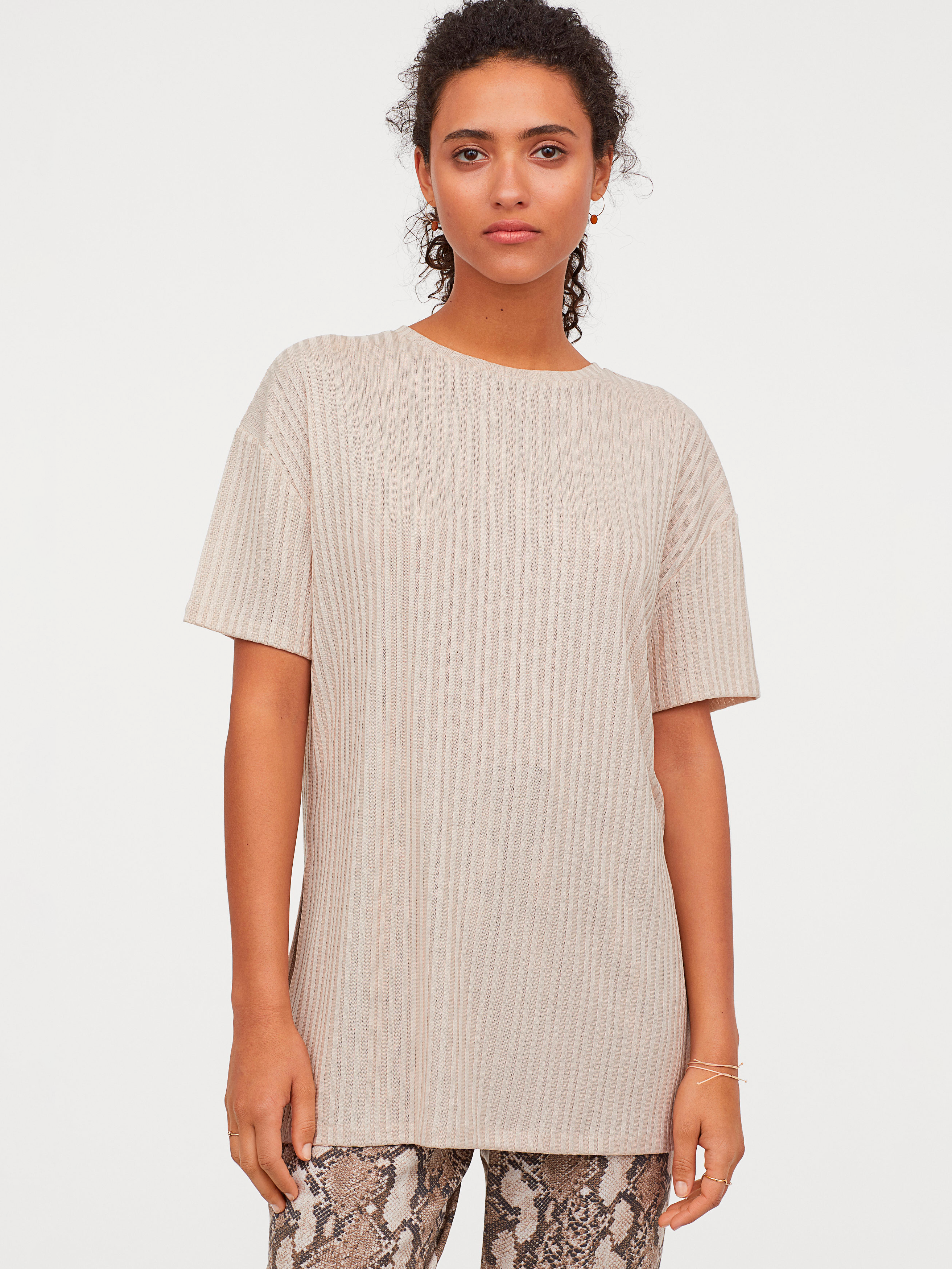 Футболка H&M 03-0774879-003 Светло-бежевая (СА2000001470602, Футболка H&M 03-0774879-003 XS Светло-бежевая (СА2000001470602)
Футболка H&M 03-0774879-003 Светло-бежевая (СА2000001470602, Футболка H&M 03-0774879-003 XS Светло-бежевая (СА2000001470602)