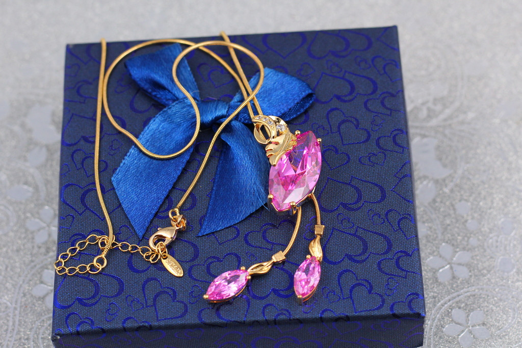 Цепь Xuping Jewelry с кулоном розовый камень на бегунке 45 см добавка цепи 5 см золотистая
Цепь Xuping Jewelry с кулоном розовый камень на бегунке 45 см добавка цепи 5 см золотистая