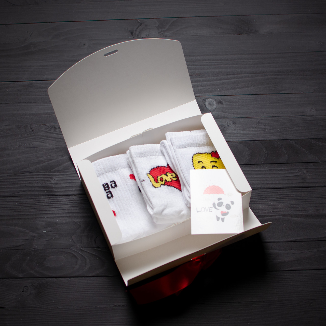 Подарочный набор женский носки 3 шт. Love is, Гарні очі, Смайл с сердцем - Maybel Box 1 (2214, Подарочный набор женский носки 3 шт. Love is, Гарні очі, Смайл с сердцем 36-44 Maybel Box 1 (2214)
Подарочный набор женский носки 3 шт. Love is, Гарні очі, Смайл с сердцем - Maybel Box 1 (2214, Подарочный набор женский носки 3 шт. Love is, Гарні очі, Смайл с сердцем 36-44 Maybel Box 1 (2214)