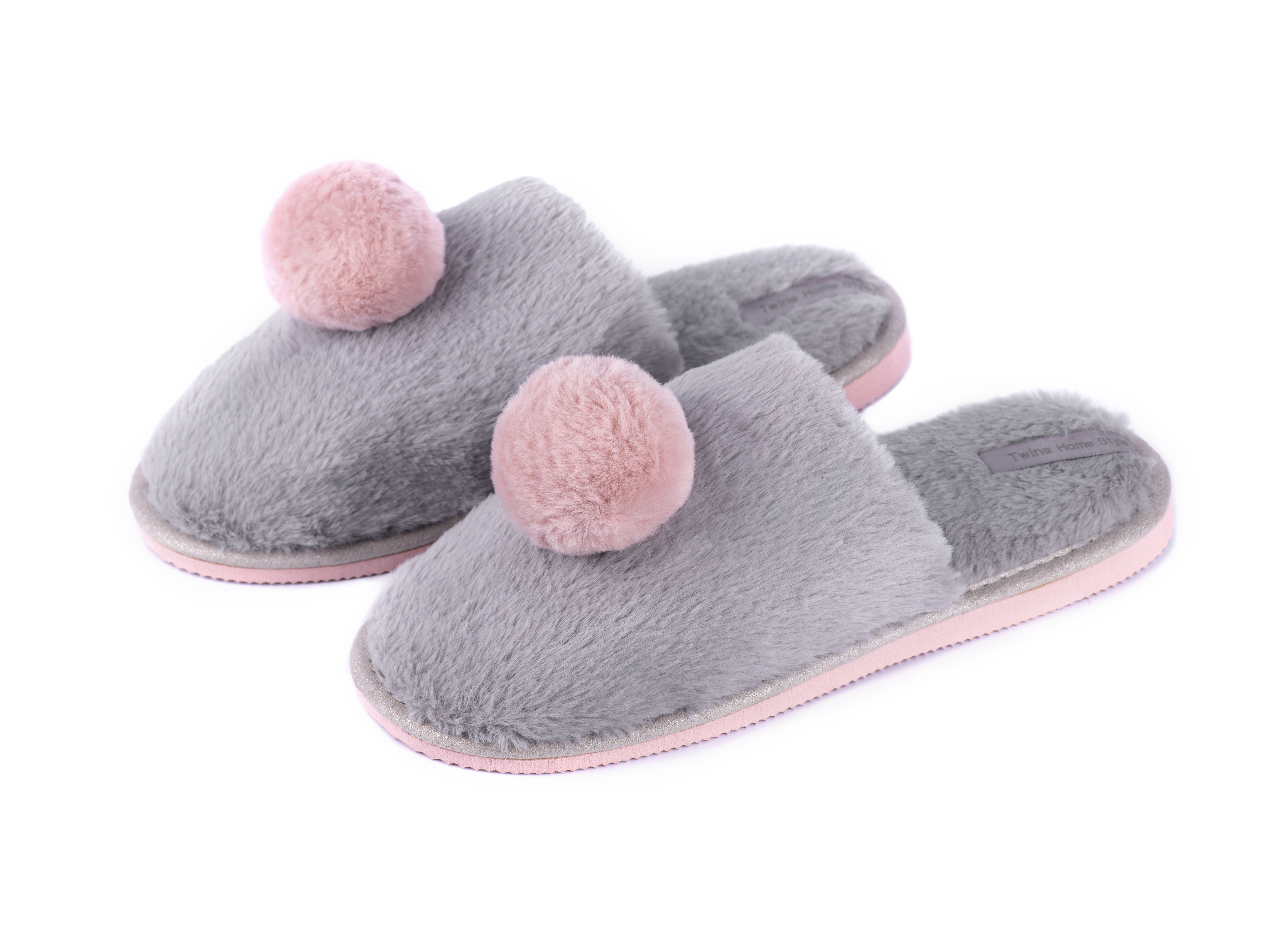 Капці домашні жіночі HS-LUX хутрянi з декором Помпон сірі TWINS 6084 38-39 сірий
Капці домашні жіночі HS-LUX хутрянi з декором Помпон сірі TWINS 6084 38-39 сірий
