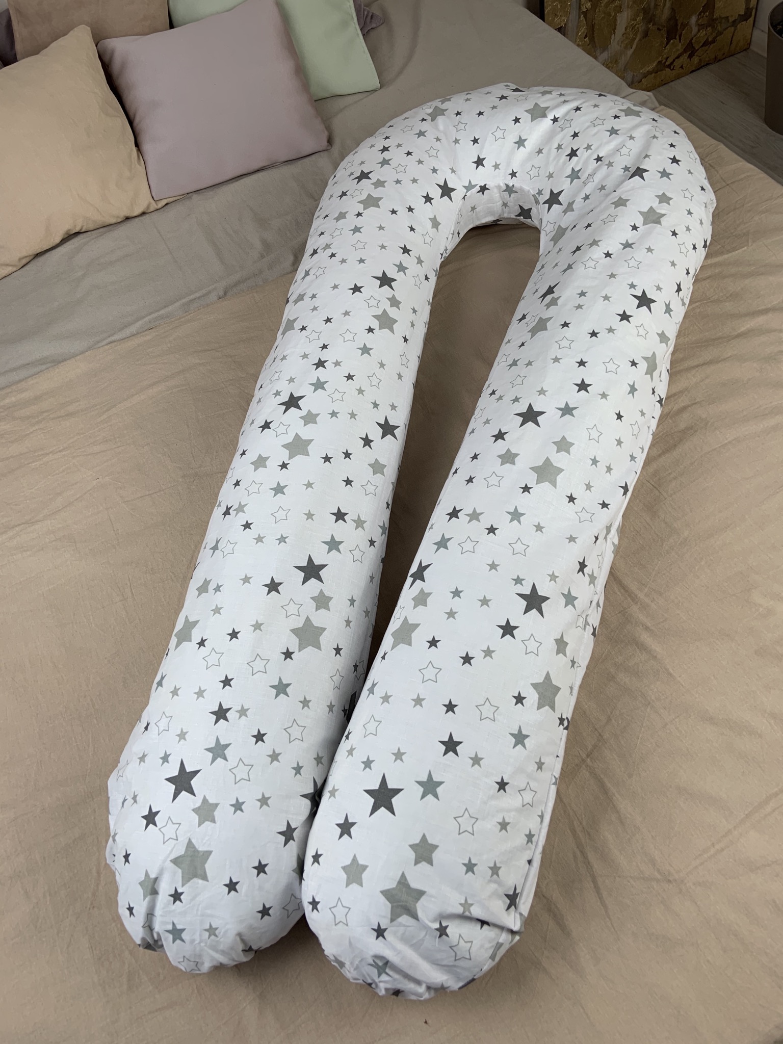 Подушка для беременных с наволочкой Coolki Stars on white 100% Хлопок XXL 150x75
Подушка для беременных с наволочкой Coolki Stars on white 100% Хлопок XXL 150x75