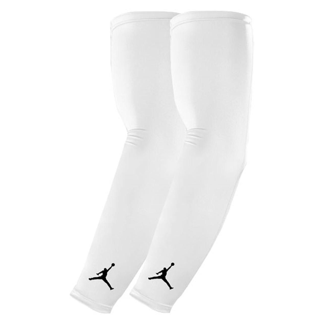 Рукава баскетбольные компресионные Jordan Shooter Basketball Sleeves размер L/XL 2 шт. (J.KS.04.101)
Рукава баскетбольные компресионные Jordan Shooter Basketball Sleeves размер L/XL 2 шт. (J.KS.04.101)