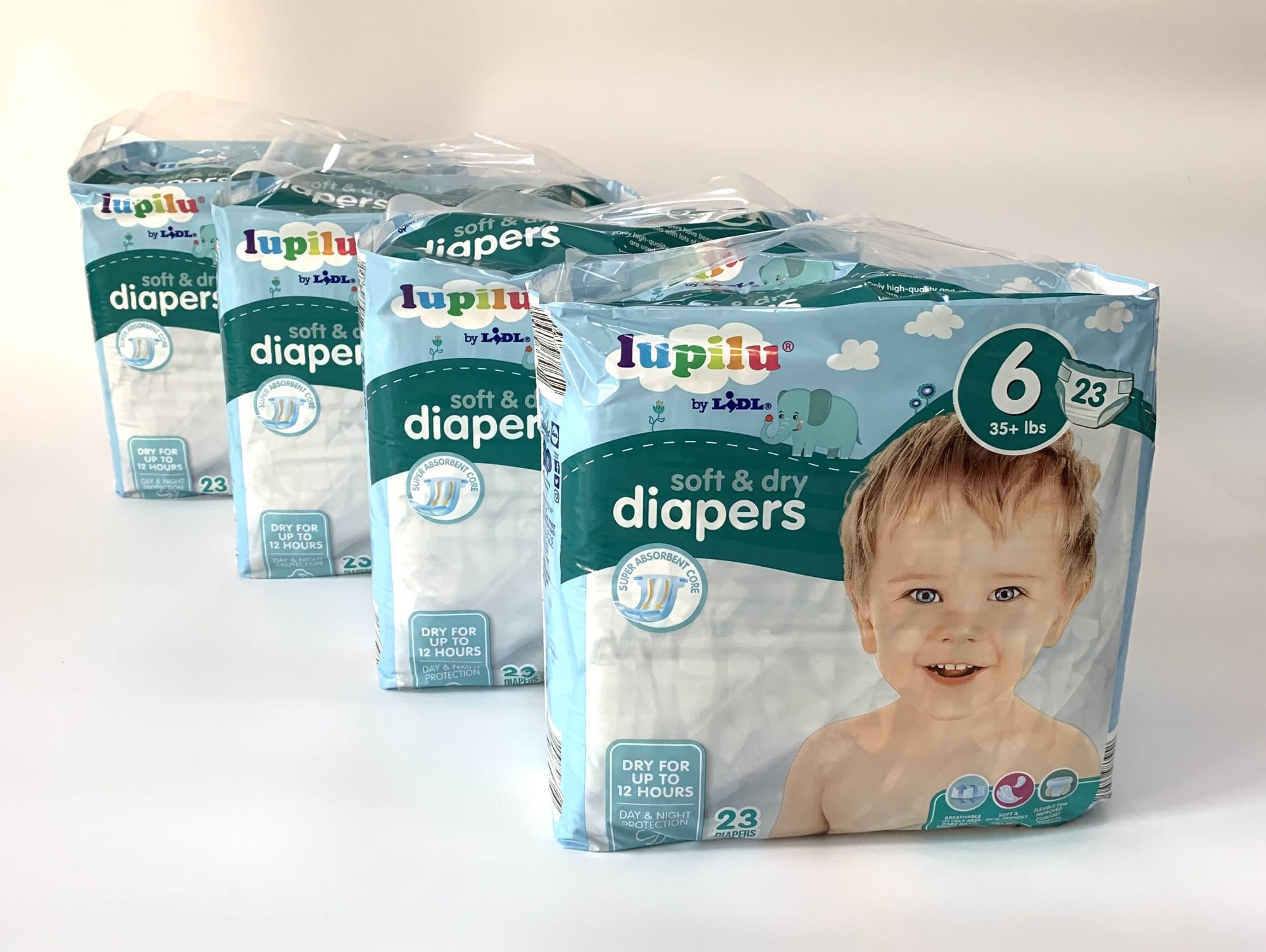 Набір з 4 уп. по 23 шт. (всього 92 шт) підгузників 6 розміру Lupilu soft&dry 15+ кг.
Набір з 4 уп. по 23 шт. (всього 92 шт) підгузників 6 розміру Lupilu soft&dry 15+ кг.