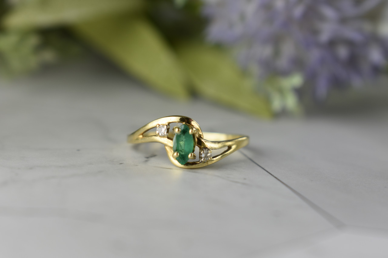 Золотое Кольцо С Изумрудом И Бриллиантами Изумрудное Сияние Sky Jewelry 08 18 Размер
Золотое Кольцо С Изумрудом И Бриллиантами Изумрудное Сияние Sky Jewelry 08 18 Размер