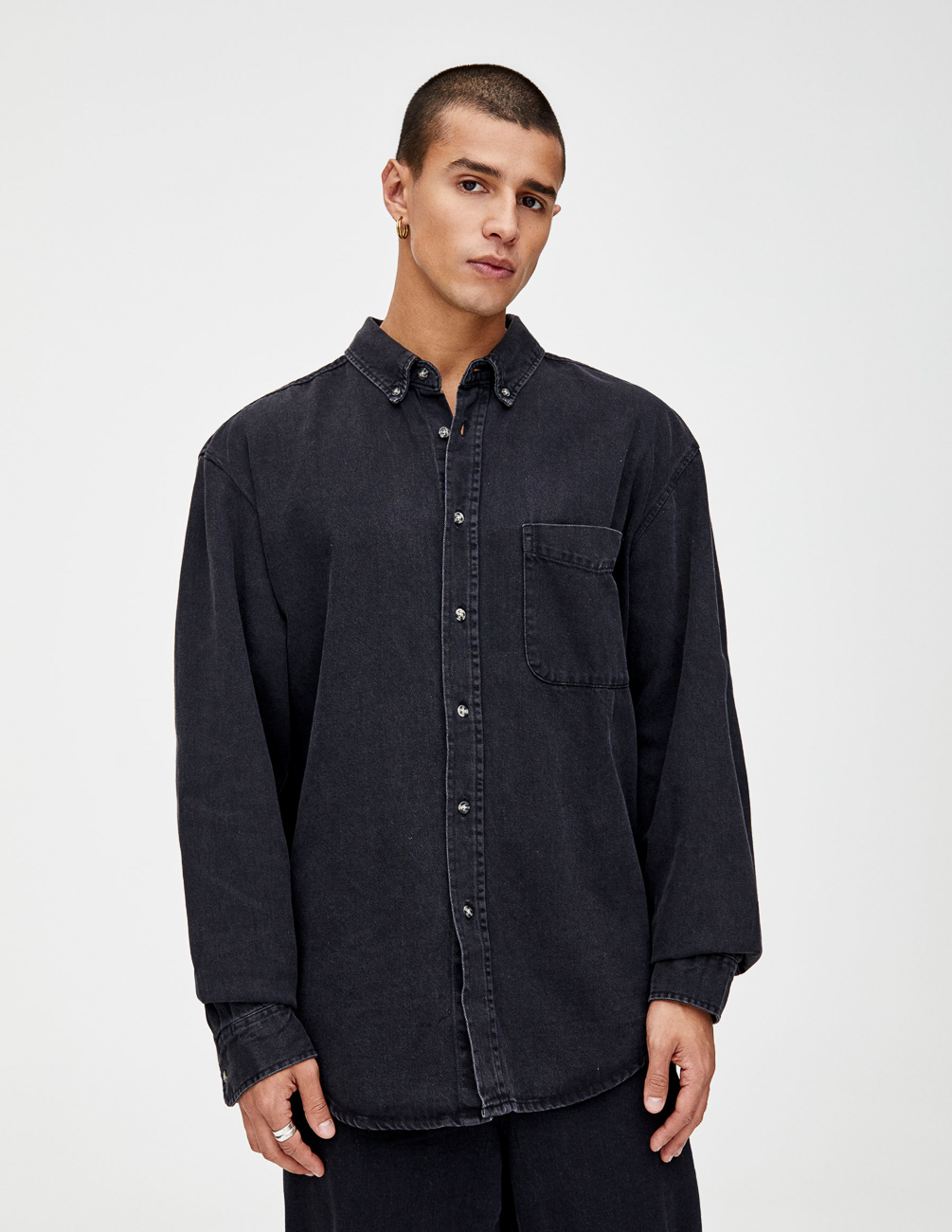 Рубашка д/р PULL & BEAR М0116123 (9474/550/800) цвет черный, Рубашка д/р PULL & BEAR М0116123 (9474/550/800) цвет черный S
Рубашка д/р PULL & BEAR М0116123 (9474/550/800) цвет черный, Рубашка д/р PULL & BEAR М0116123 (9474/550/800) цвет черный S