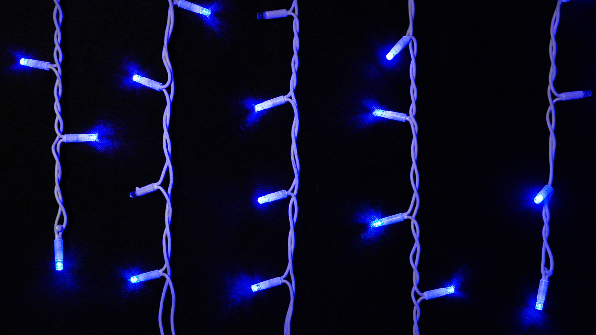 Светодиодная гирлянда Delux ICICLE 75 LED 2 x 0.7 м IP44 EN Синий/белый (90016592)
Светодиодная гирлянда Delux ICICLE 75 LED 2 x 0.7 м IP44 EN Синий/белый (90016592)
