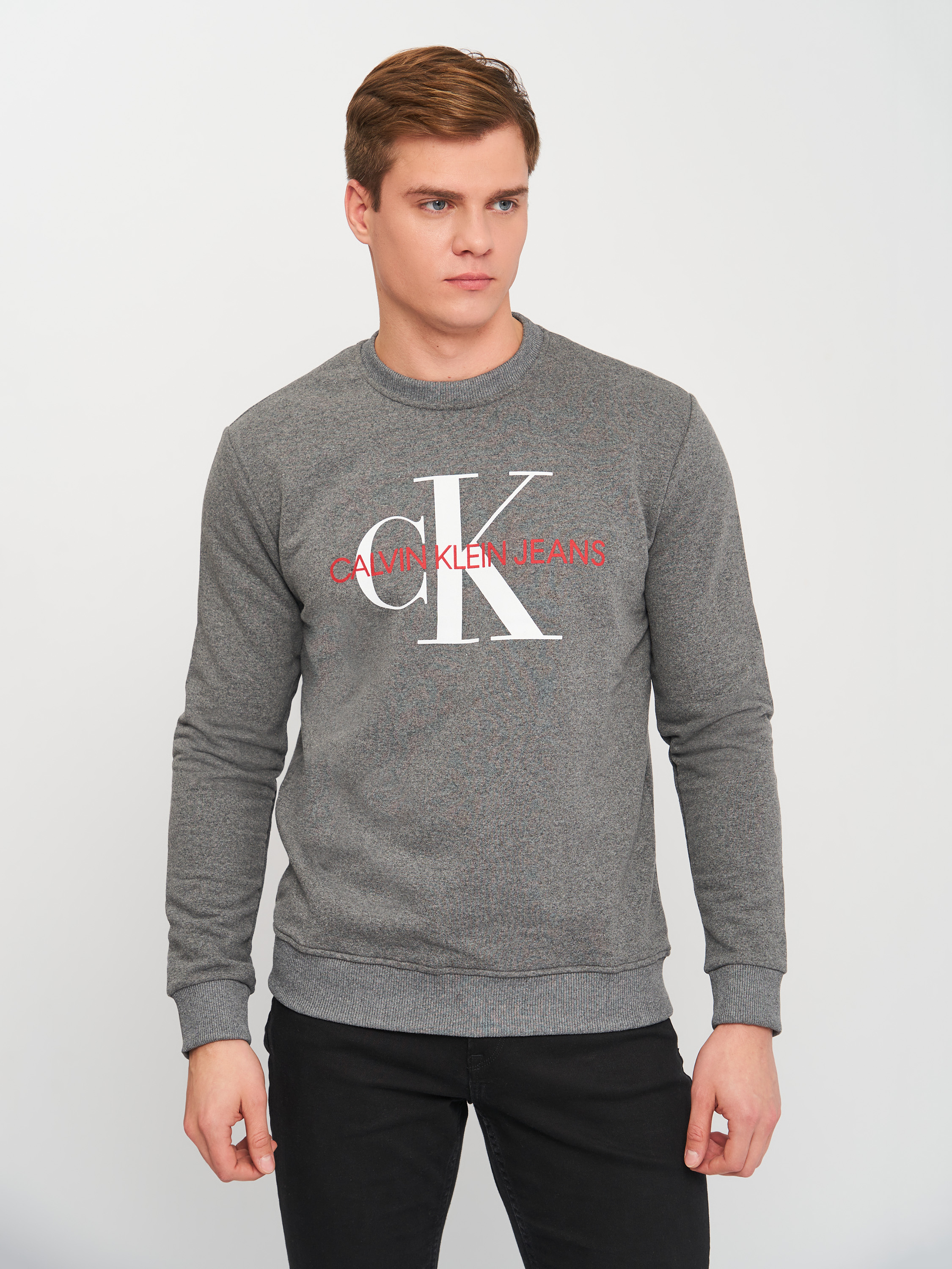 Свитшот Calvin Klein Jeans 10836.2 (46) Серый, Свитшот Calvin Klein Jeans 10836.2 M (46) Серый
Свитшот Calvin Klein Jeans 10836.2 (46) Серый, Свитшот Calvin Klein Jeans 10836.2 M (46) Серый