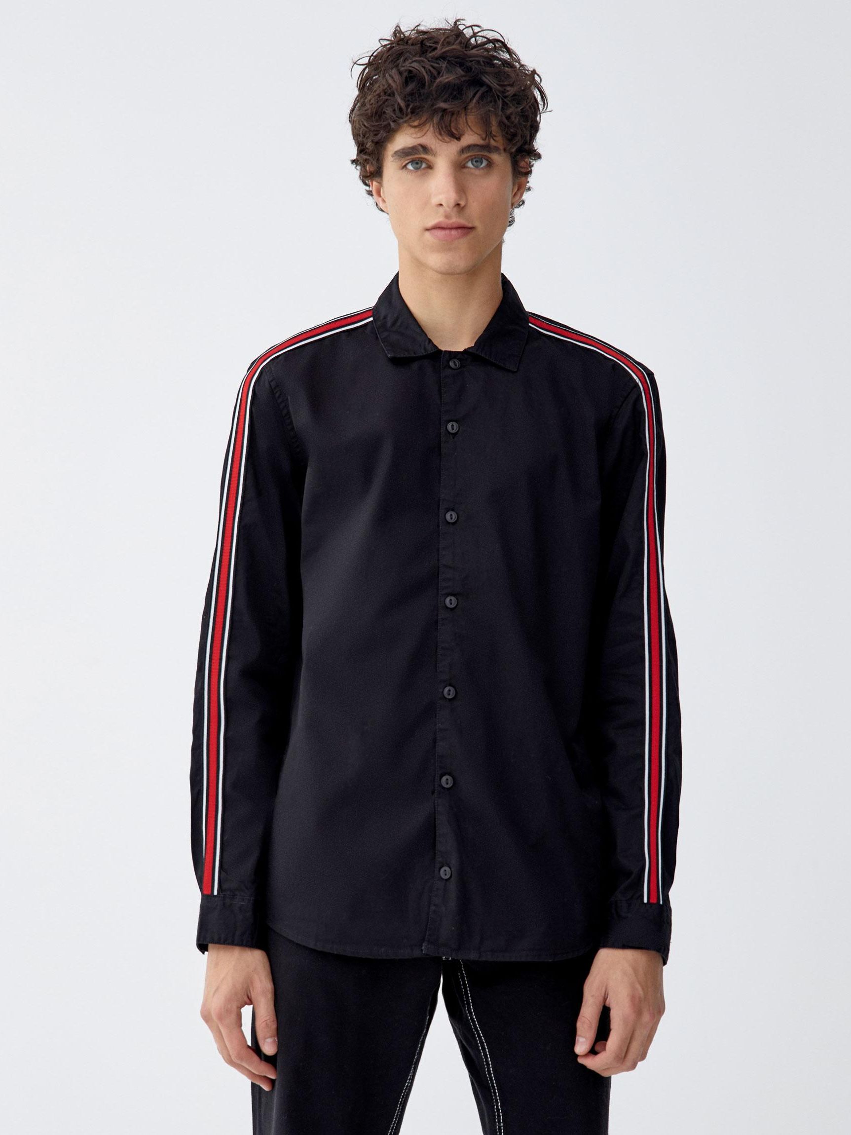 Рубашка Pull & Bear XAZ295070CQBH Черная, Рубашка Pull & Bear XAZ295070CQBH S Черная
Рубашка Pull & Bear XAZ295070CQBH Черная, Рубашка Pull & Bear XAZ295070CQBH S Черная