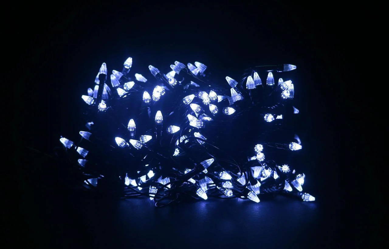Гирлянда цепь светодиодная классическая 300 LED черный шнур конусные лампочки Белый
Гирлянда цепь светодиодная классическая 300 LED черный шнур конусные лампочки Белый