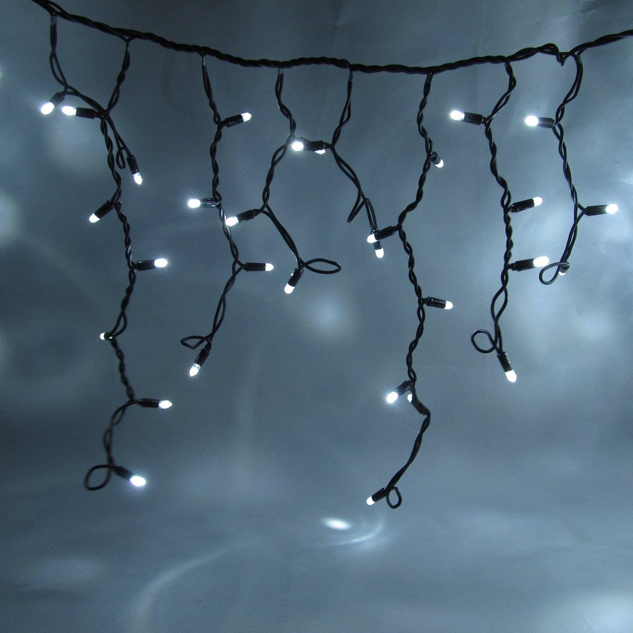 Светдиодная гирлянда уличная Бахрома (Icicle) 10 метров / 200 led "Белый" (Черный провод)
Светдиодная гирлянда уличная Бахрома (Icicle) 10 метров / 200 led "Белый" (Черный провод)