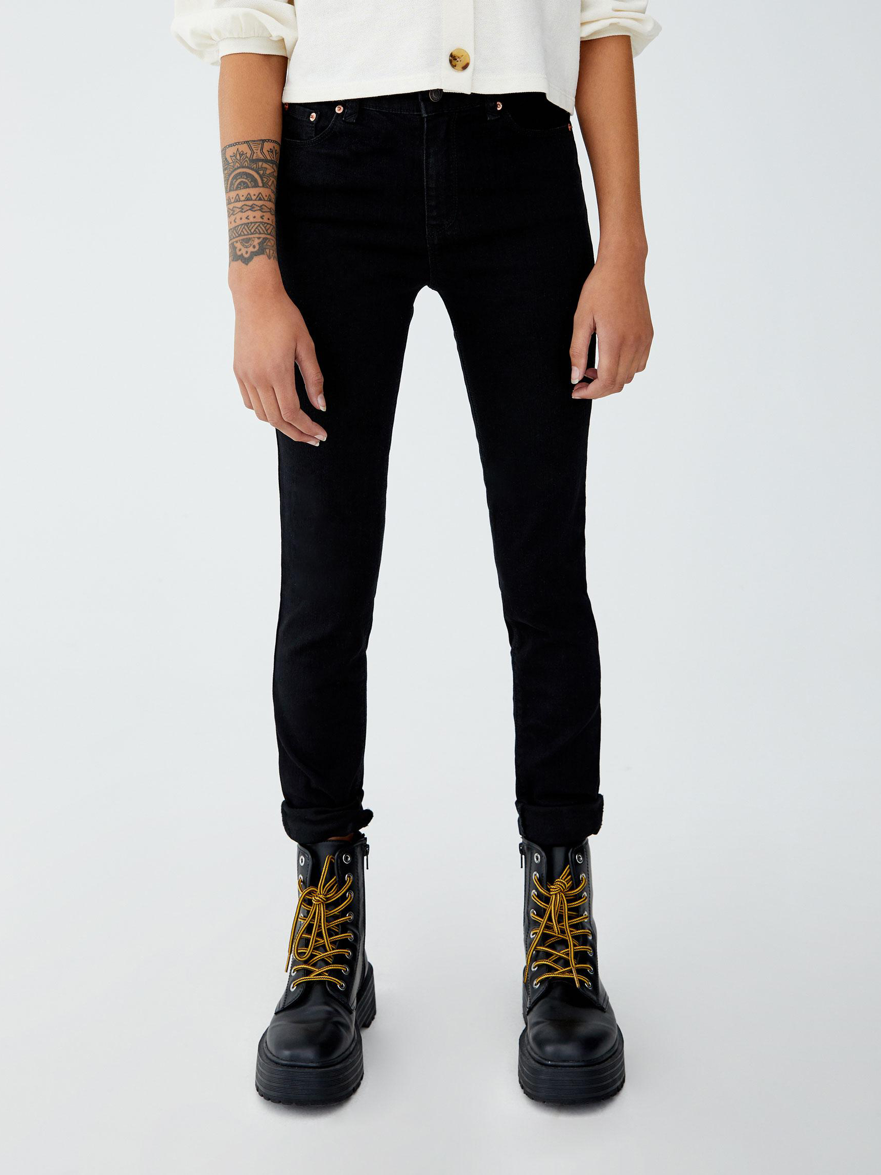 Джинсы Pull & Bear XAZ203129UMQS Черные, Джинсы Pull & Bear XAZ203129UMQS 34 Черные
Джинсы Pull & Bear XAZ203129UMQS Черные, Джинсы Pull & Bear XAZ203129UMQS 34 Черные