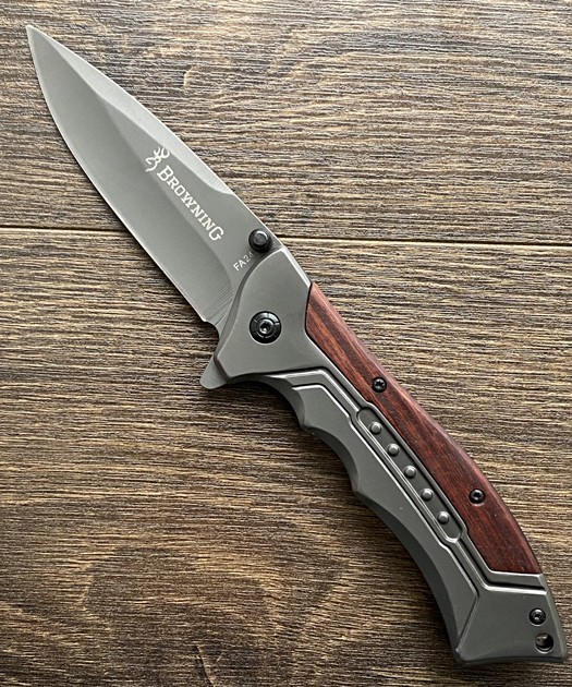 Складной карманный туристический нож для рыбалки и охоты Browning FA24 с отверствием под темляк (FA24)
Складной карманный туристический нож для рыбалки и охоты Browning FA24 с отверствием под темляк (FA24)