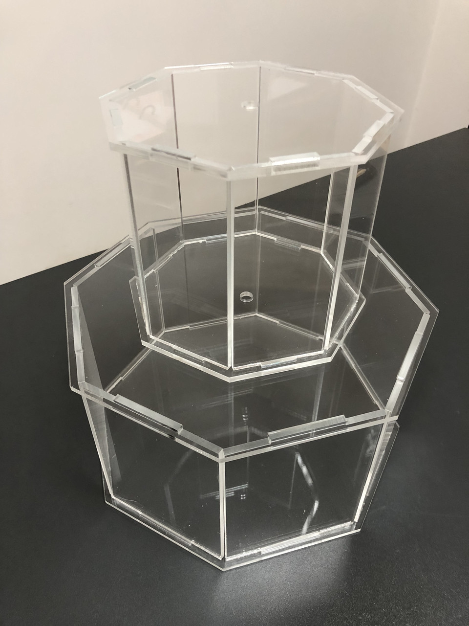 Прозрачная подставка из акрила в форме восьмигранника Manific Decor 19*19*15 см
Прозрачная подставка из акрила в форме восьмигранника Manific Decor 19*19*15 см