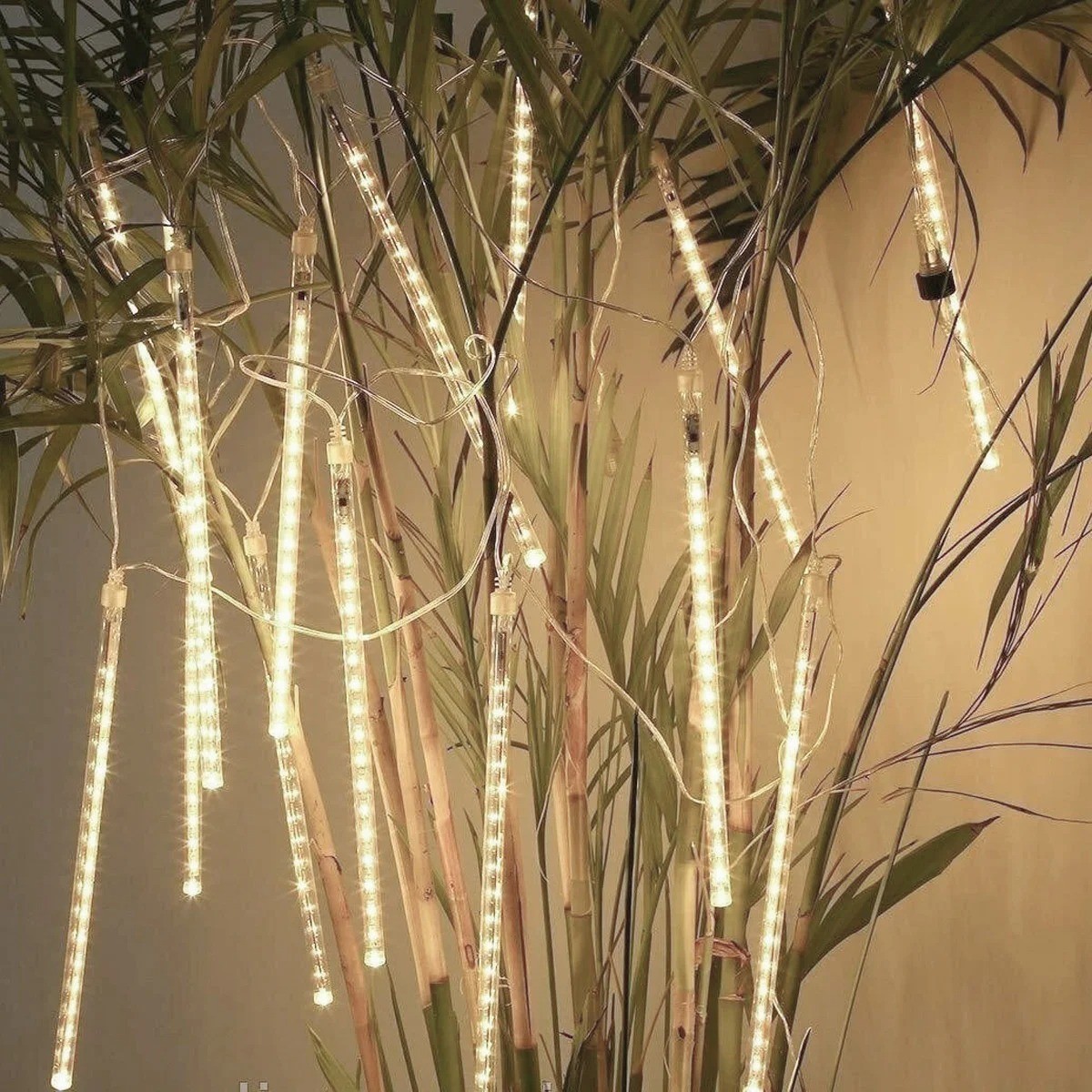 Новорічна гірлянда на вікно 144 LED 3.1м "Бурульки" світлодіодна гірлянда Тепла біла (VS7004732)
Новорічна гірлянда на вікно 144 LED 3.1м "Бурульки" світлодіодна гірлянда Тепла біла (VS7004732)
