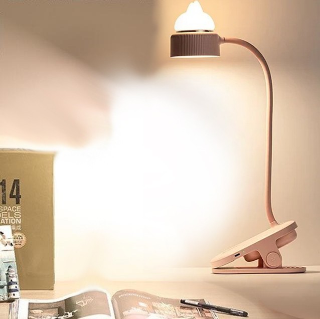 Настольный светодиодная лампа - ночник 2 в 1 светильник на прищепке Remax Petit LED Розовый
Настольный светодиодная лампа - ночник 2 в 1 светильник на прищепке Remax Petit LED Розовый