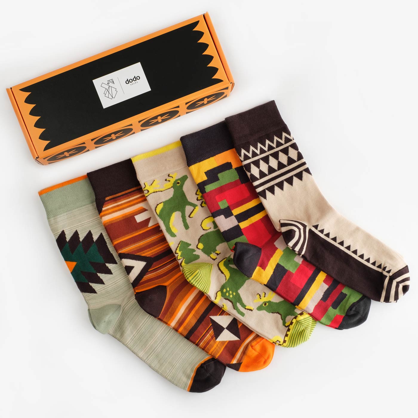 Набір з 5 пар шкарпеток в подарунковій коробці Dodo Socks - Гуцульська Скриня 42-43
Набір з 5 пар шкарпеток в подарунковій коробці Dodo Socks - Гуцульська Скриня 42-43