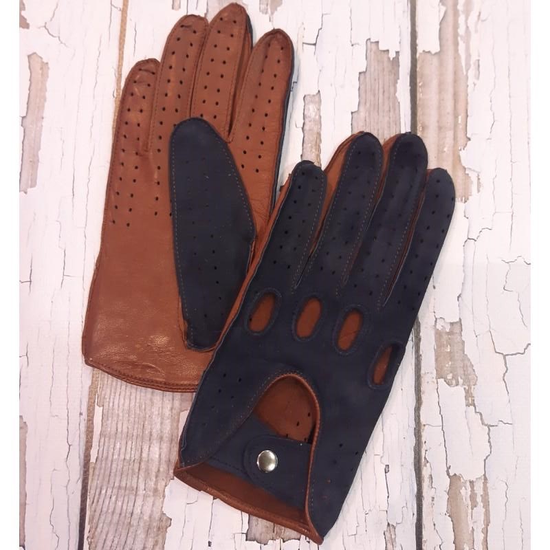 Мужские перчатки для вождения комбинированные GlovesUA мод.275 р.9,5 темно-синий/светлый коньяк ( шов наружу)
Мужские перчатки для вождения комбинированные GlovesUA мод.275 р.9,5 темно-синий/светлый коньяк ( шов наружу)