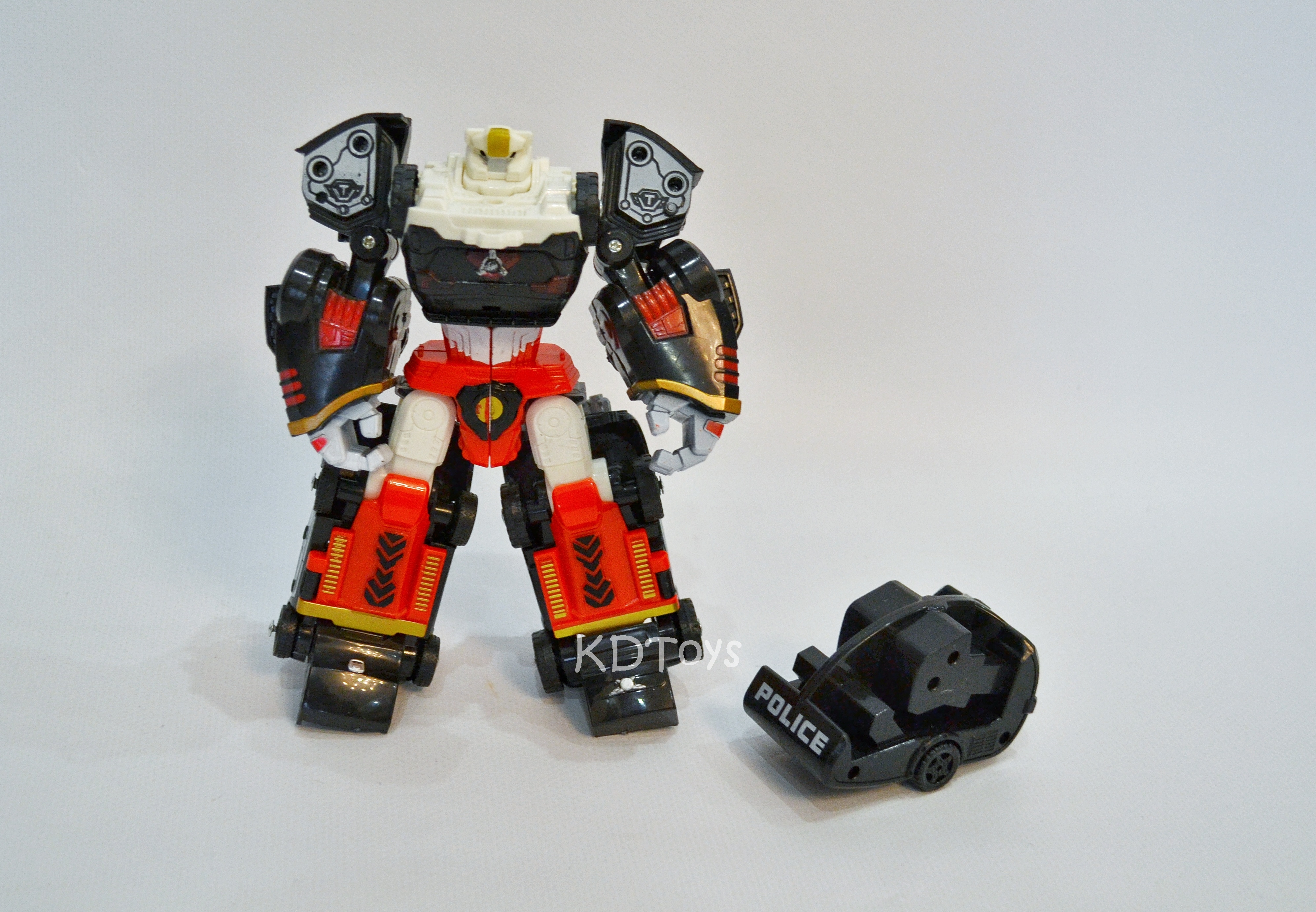 Трансформер TOBOT Police Tron 521 Mini / Робот - трансформер Полицетрон / TOBOT POLICE TRONE MINI
Трансформер TOBOT Police Tron 521 Mini / Робот - трансформер Полицетрон / TOBOT POLICE TRONE MINI