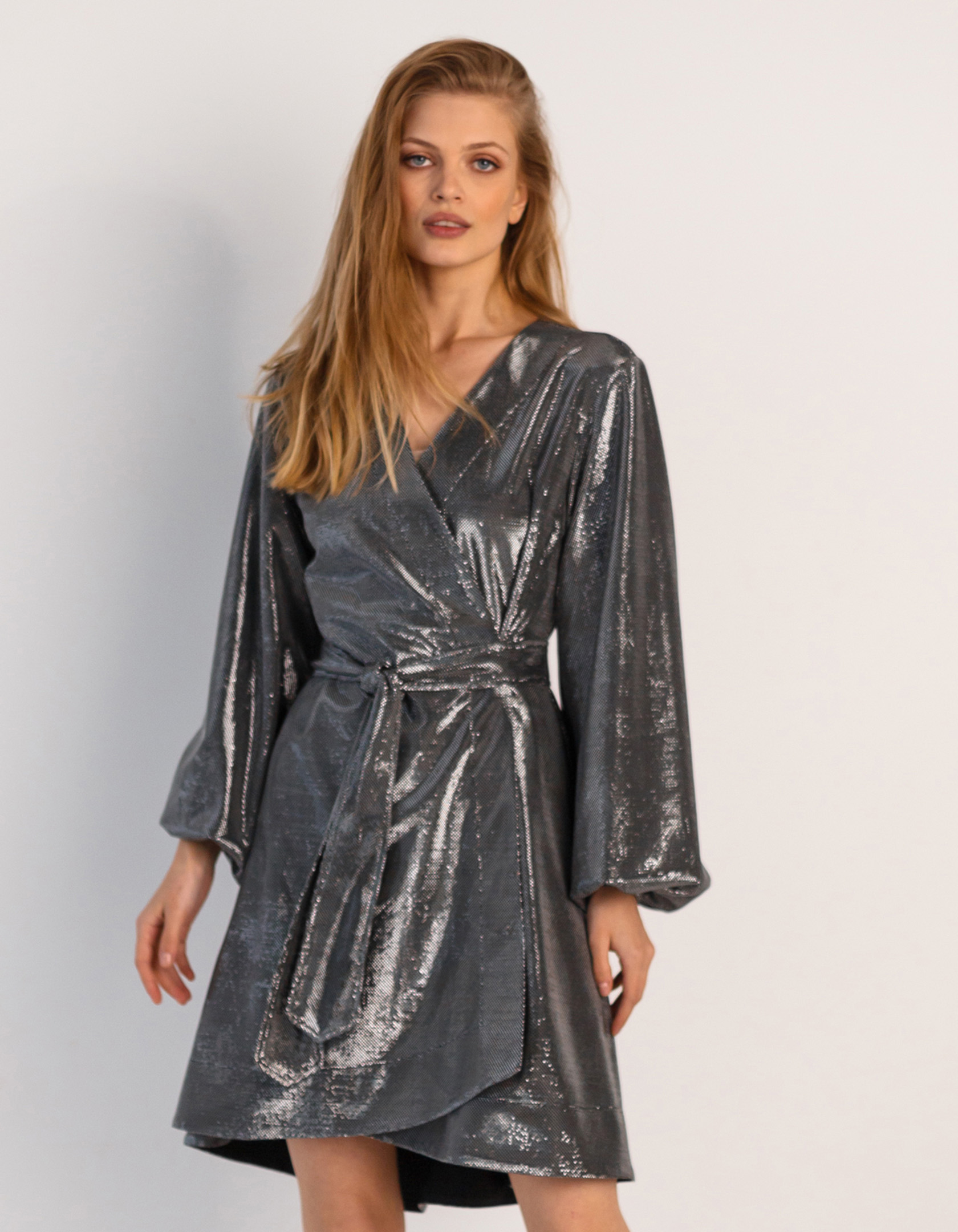Платье деми Wear me женское новогоднее нарядное блестящее на запах Серый 2w/19/91, Платье деми Wear me женское новогоднее нарядное блестящее на запах XS Серый 2w/19/91
Платье деми Wear me женское новогоднее нарядное блестящее на запах Серый 2w/19/91, Платье деми Wear me женское новогоднее нарядное блестящее на запах XS Серый 2w/19/91