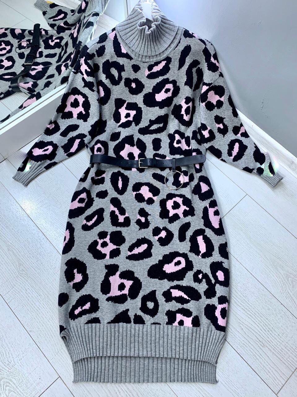 Fashions • Платье вязаное Downey Fashions серый (1341, Fashions • Платье вязаное Downey Fashions 42-46 серый (1341)
Fashions • Платье вязаное Downey Fashions серый (1341, Fashions • Платье вязаное Downey Fashions 42-46 серый (1341)