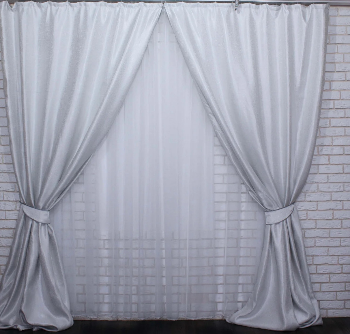 Комплект штор Chtextil з тканини блекаут -софт Люкс Белый Ширина каждой шторы по 2м
Комплект штор Chtextil з тканини блекаут -софт Люкс Белый Ширина каждой шторы по 2м