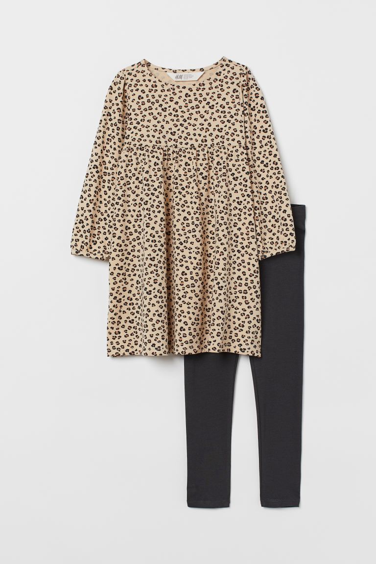 Комплект (плаття і лосини) H&M BG452 134 см 8-9 років Світло бежевий/леопардовий (P-6910806231296)
Комплект (плаття і лосини) H&M BG452 134 см 8-9 років Світло бежевий/леопардовий (P-6910806231296)