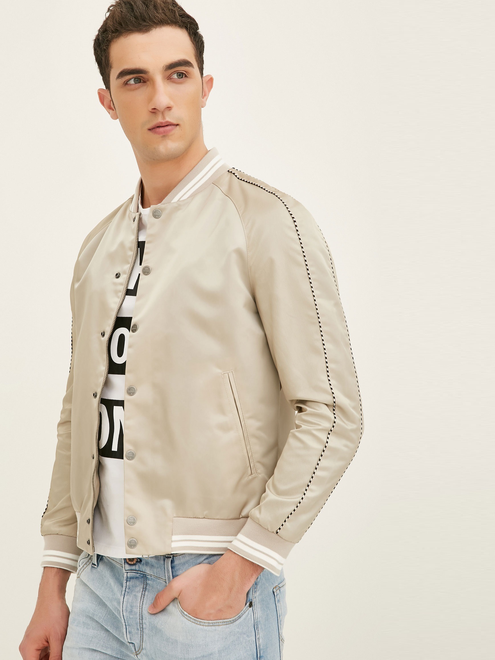 Ветровка Jack & Jones 217121526 Бежевый, Ветровка Jack & Jones 217121526 L Бежевый
Ветровка Jack & Jones 217121526 Бежевый, Ветровка Jack & Jones 217121526 L Бежевый