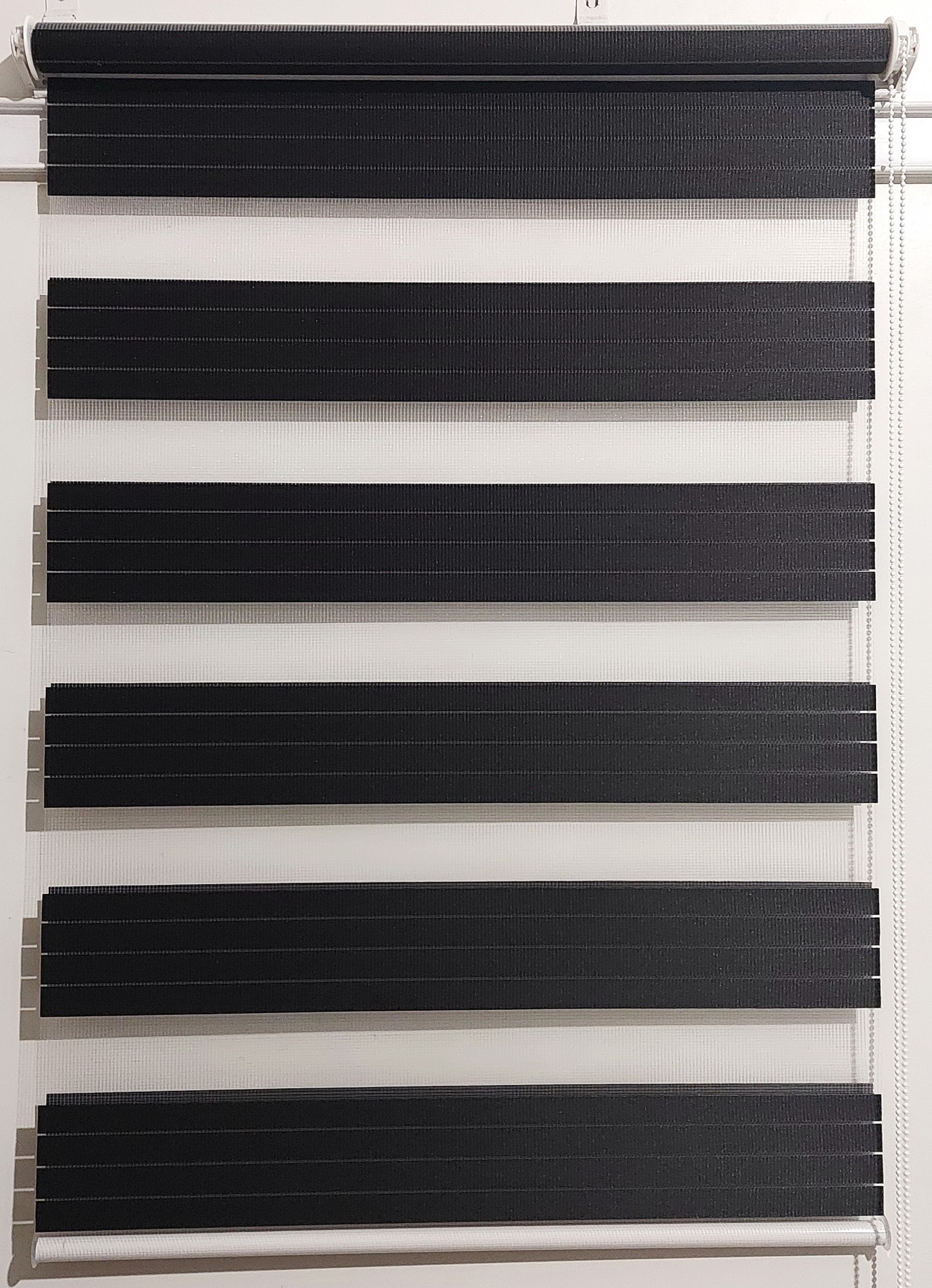 Рулонная штора Miranda День-ночь BM-2204 145*130 см Чёрный
Рулонная штора Miranda День-ночь BM-2204 145*130 см Чёрный