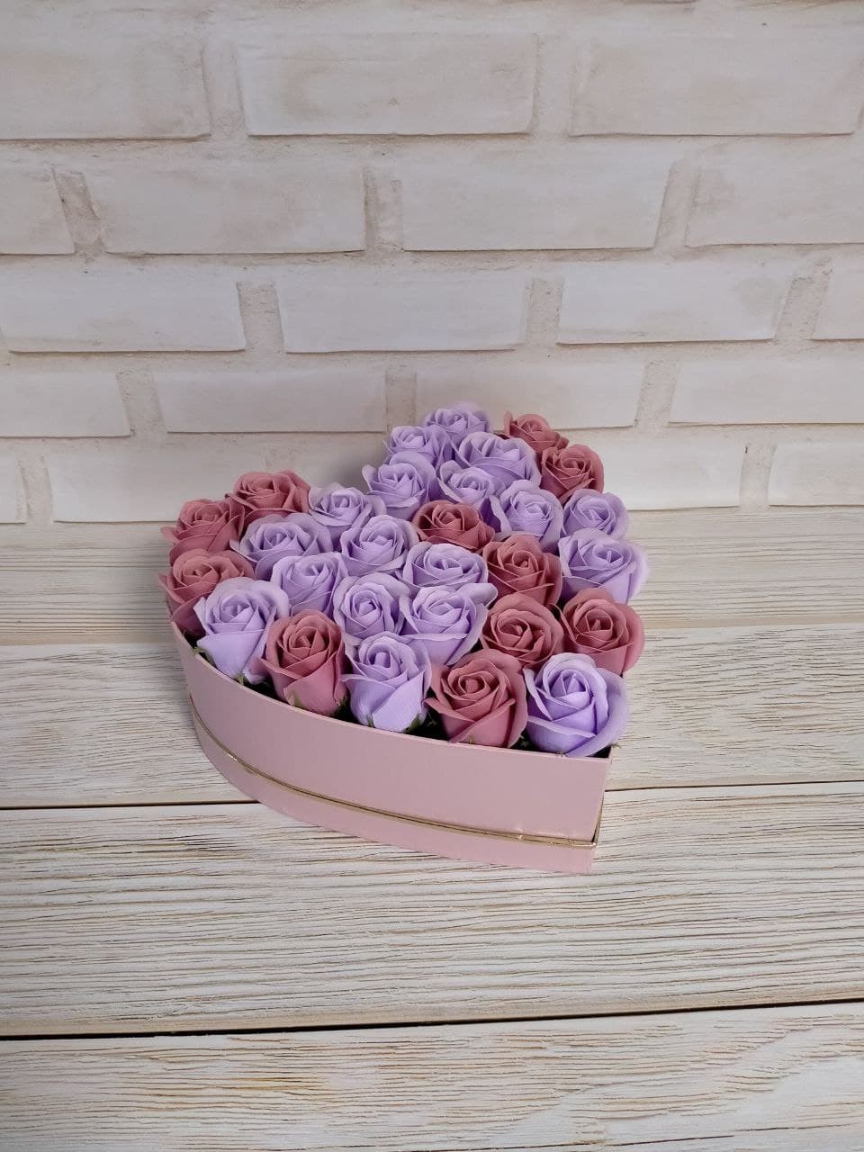 Подарок для девушки, Подарочная коробка с мыльными розами, 31 роза, коробка в виде сердца
Подарок для девушки, Подарочная коробка с мыльными розами, 31 роза, коробка в виде сердца