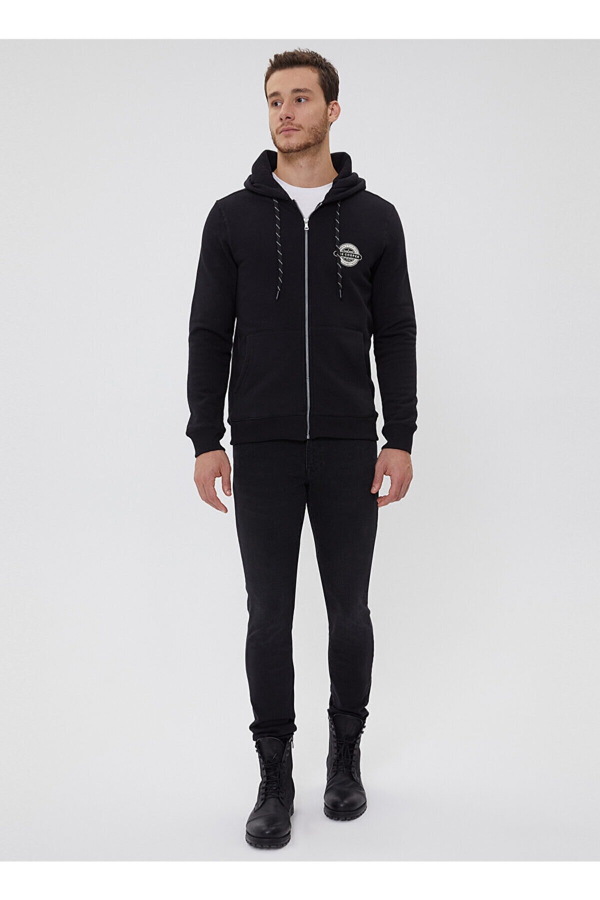 Свитшот мужской Lee Cooper Черный (211 LCM 241029 8101, Свитшот мужской Lee Cooper Черный S (211 LCM 241029 8101)
Свитшот мужской Lee Cooper Черный (211 LCM 241029 8101, Свитшот мужской Lee Cooper Черный S (211 LCM 241029 8101)