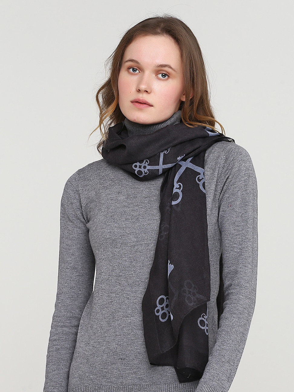Палантин Sisley smix05500054 Темно-серый, Палантин Sisley smix05500054 One size Темно-серый
Палантин Sisley smix05500054 Темно-серый, Палантин Sisley smix05500054 One size Темно-серый
