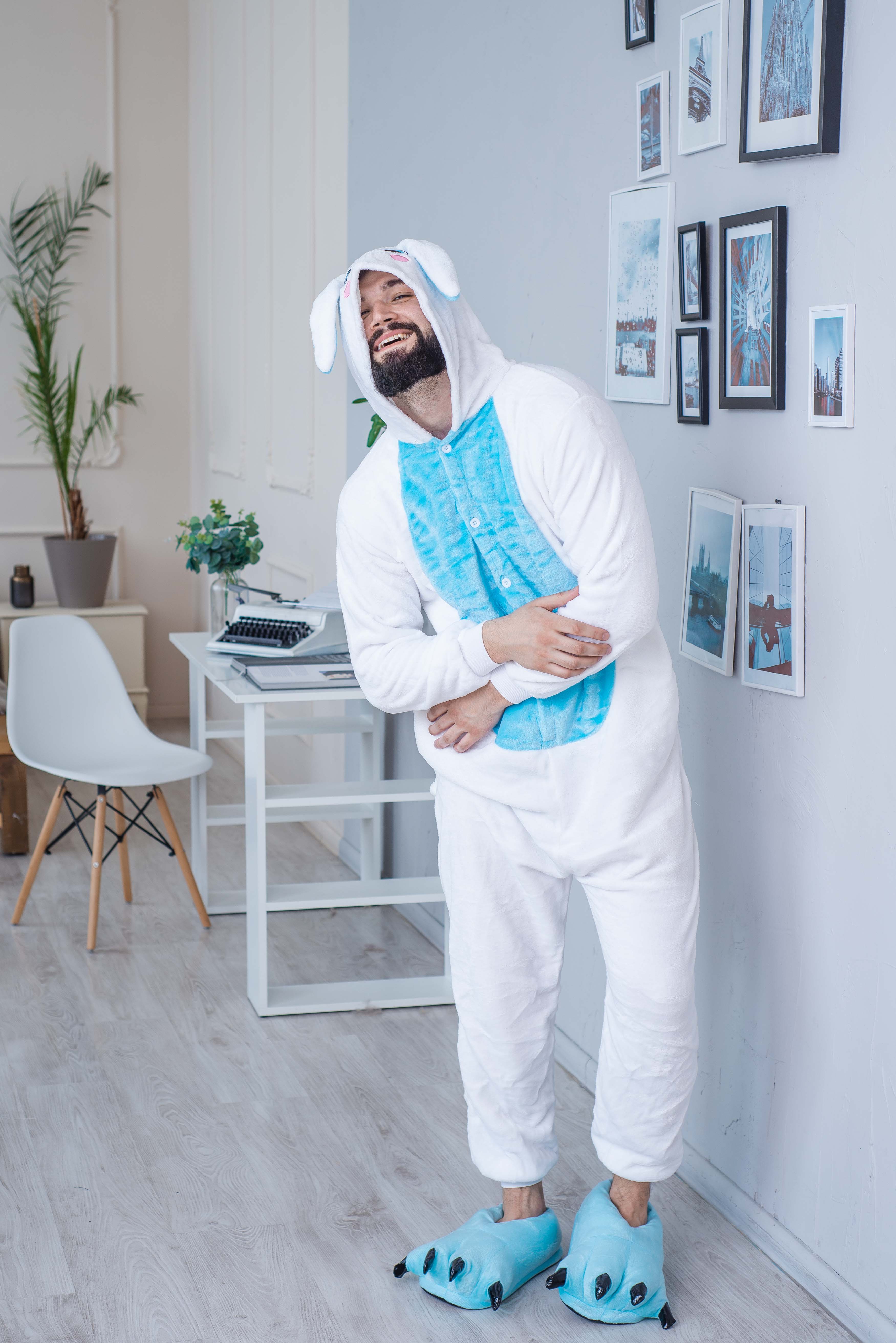 Пижама Кигуруми взрослая BearWear Зайчик S 145 - 155 см Бело-голубой (K1W1-0040-S)
Пижама Кигуруми взрослая BearWear Зайчик S 145 - 155 см Бело-голубой (K1W1-0040-S)