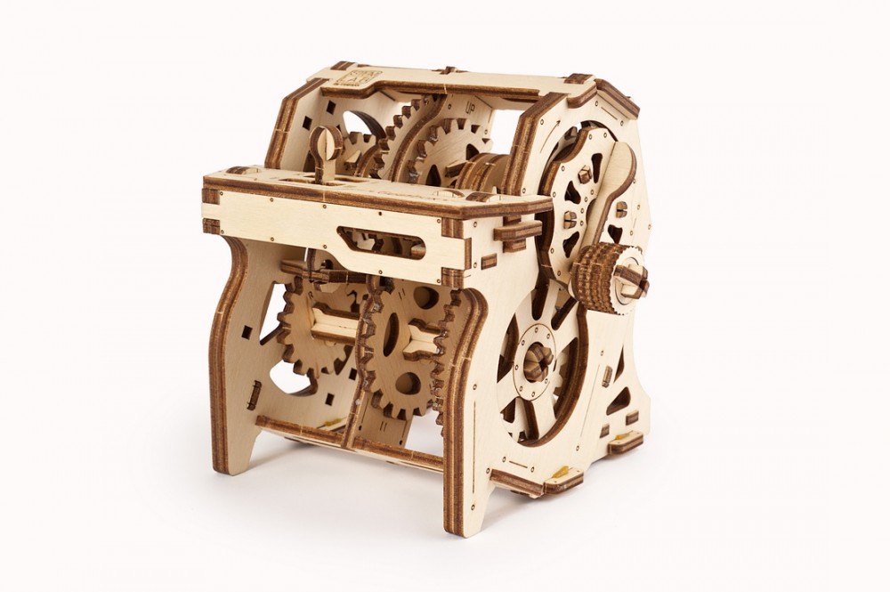 Деревянный 3D конструктор STEM-модель «Коробка передач» от Ugears (120 деталей)
Деревянный 3D конструктор STEM-модель «Коробка передач» от Ugears (120 деталей)