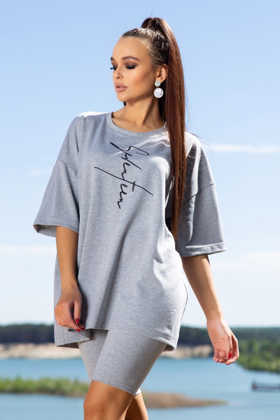 Женский Seventeen спортивный oversize костюм с велосипедками и поясом цвет серый (1361.4117, Женский Seventeen спортивный oversize костюм с велосипедками и поясом цвет серый L (1361.4117)
Женский Seventeen спортивный oversize костюм с велосипедками и поясом цвет серый (1361.4117, Женский Seventeen спортивный oversize костюм с велосипедками и поясом цвет серый L (1361.4117)