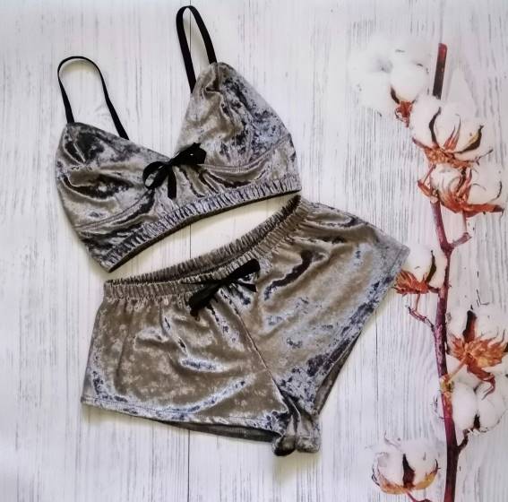 Пижама (бра+шорты) Christel Barbie 1575-09 Серый, Пижама (бра+шорты) Christel Barbie 1575-09 M Серый
Пижама (бра+шорты) Christel Barbie 1575-09 Серый, Пижама (бра+шорты) Christel Barbie 1575-09 M Серый