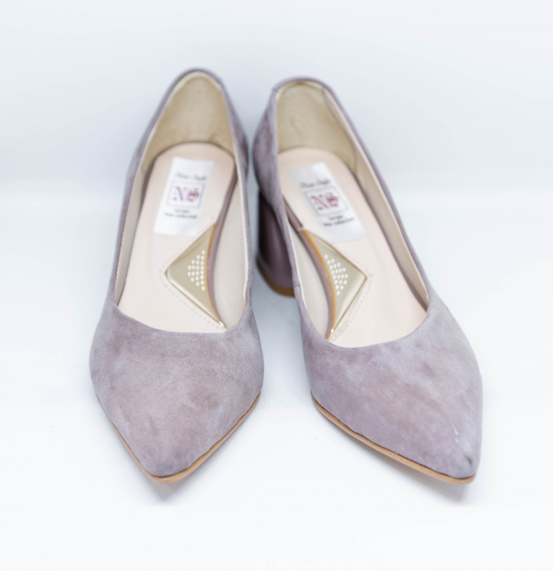 Туфли New Style 1899 38 Капучино
Туфли New Style 1899 38 Капучино