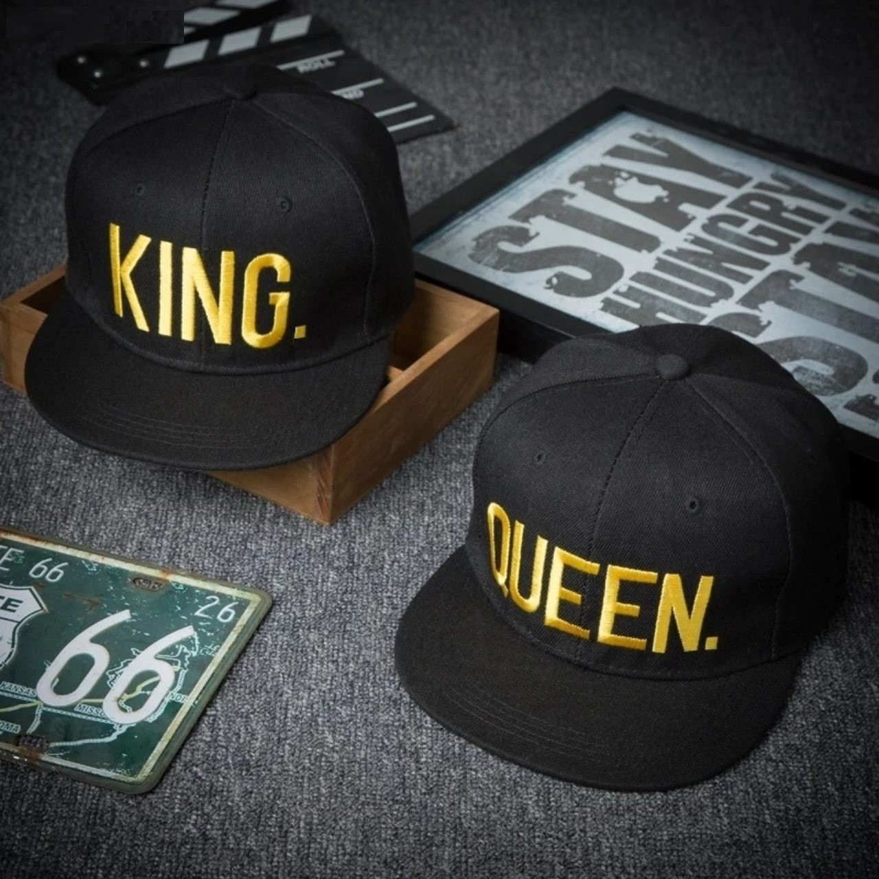 Комплект кепка снепбек King & Queen 2 (Король и Королева) с прямым козырьком для двоих
Комплект кепка снепбек King & Queen 2 (Король и Королева) с прямым козырьком для двоих