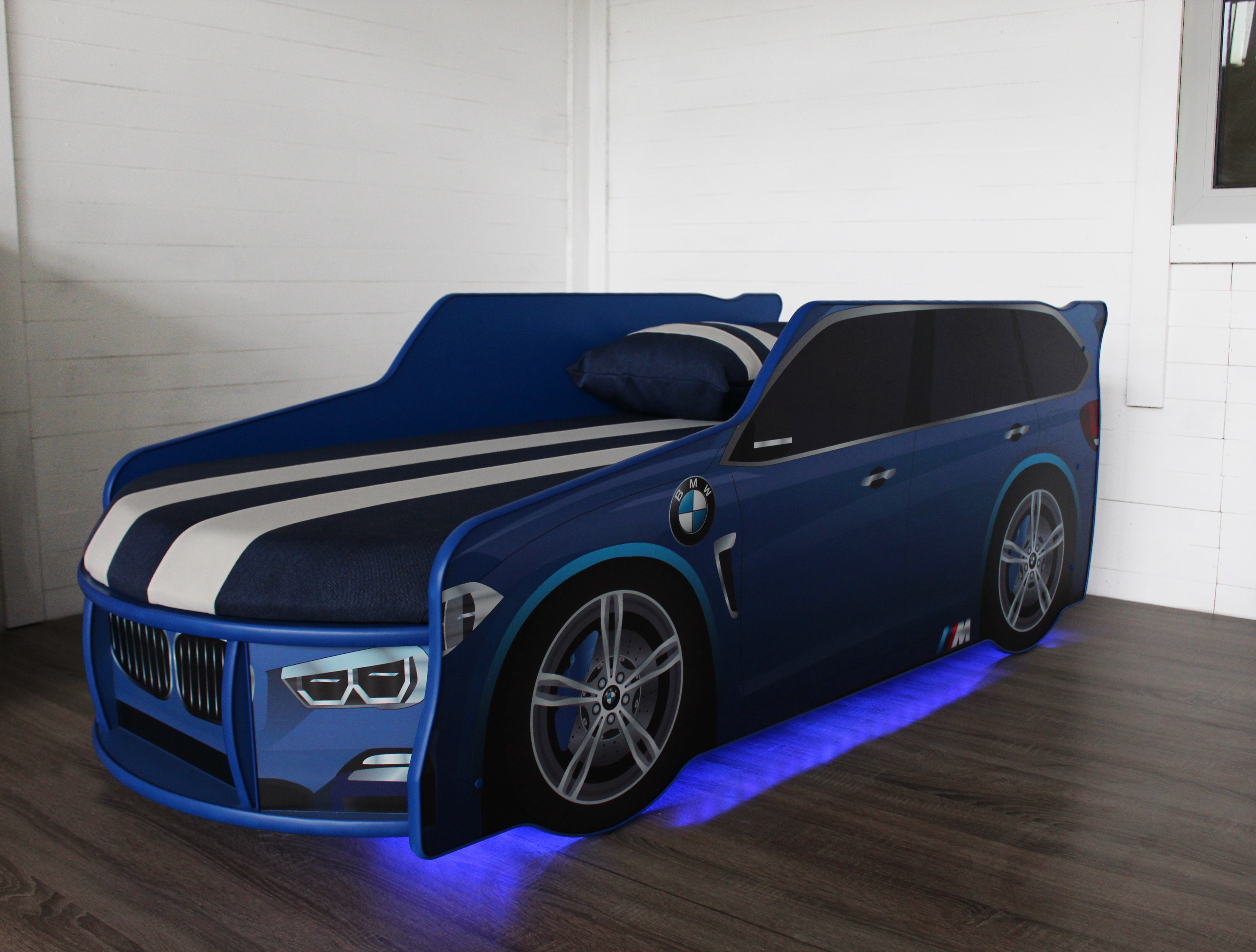 Кровать-машинка с подсветкой и подъемным механизмом+матрас Viorina-Deko Premium BMW Р002 Синий 80х180 см
Кровать-машинка с подсветкой и подъемным механизмом+матрас Viorina-Deko Premium BMW Р002 Синий 80х180 см