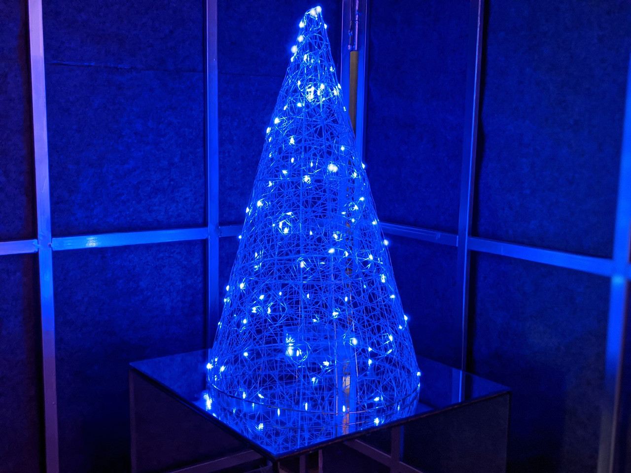 Елка металлическая с гирляндой, железная, лофт, loft, питание от USB, 100 LED, 45 см., настольная 0743
Елка металлическая с гирляндой, железная, лофт, loft, питание от USB, 100 LED, 45 см., настольная 0743