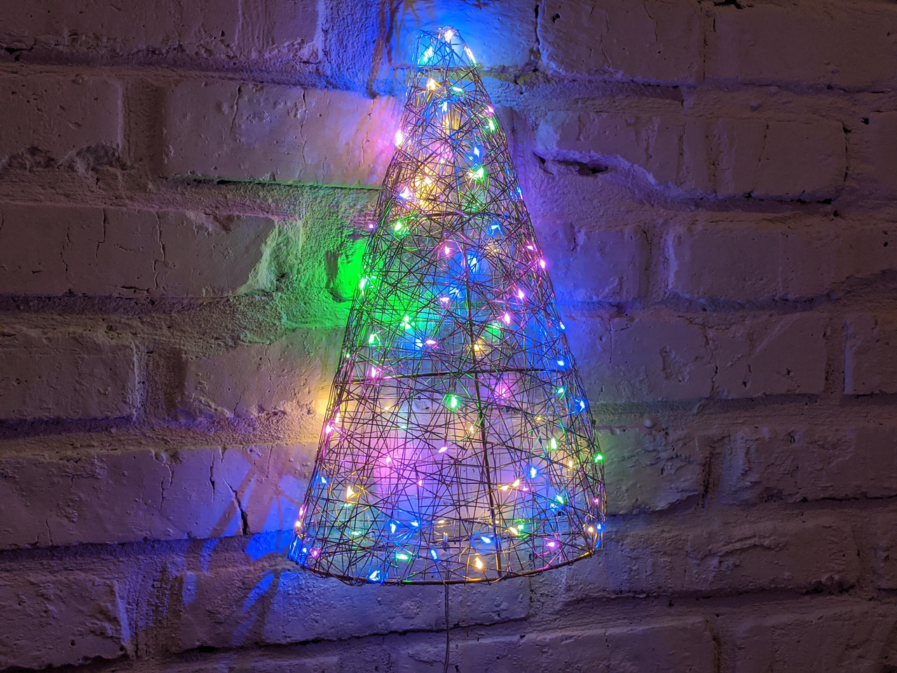 Елка металлическая с гирляндой, железная, лофт, loft, питание от USB, 100 LED, 38 см., настенная 3354
Елка металлическая с гирляндой, железная, лофт, loft, питание от USB, 100 LED, 38 см., настенная 3354